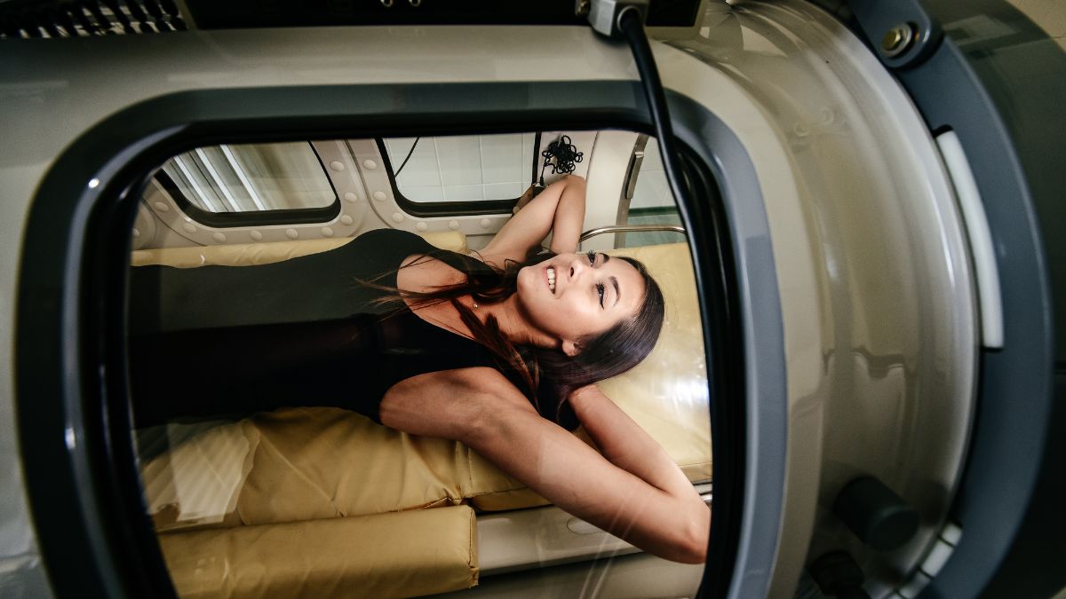 How Hyperbaric Oxygen Therapy Works for Active Bodies