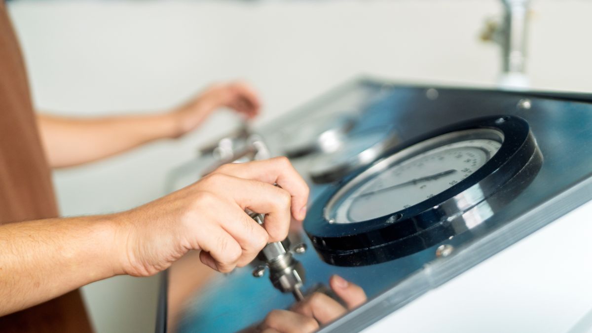 Hyperbaric Oxygen Therapy and Radiation Tissue Damage