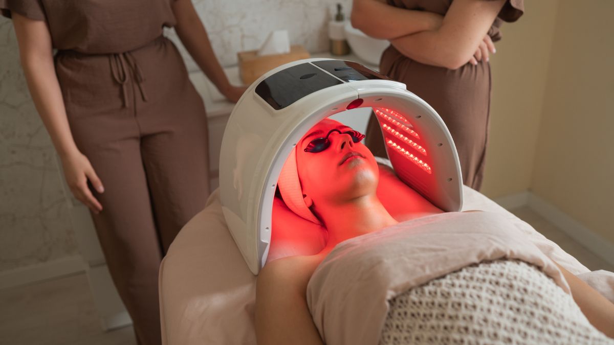 What Is a Full-Body Red Light Therapy Bed?